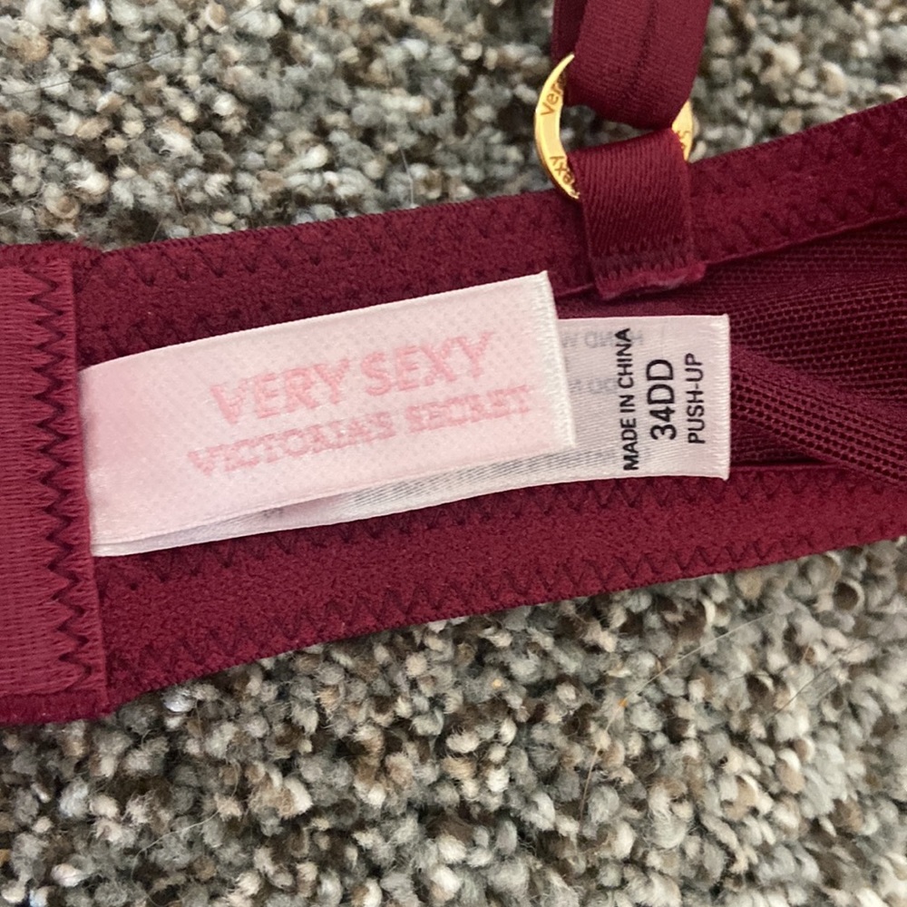 Victoria’s Secret Very Sexy push up bra- 34DD - Picture 6 of 10